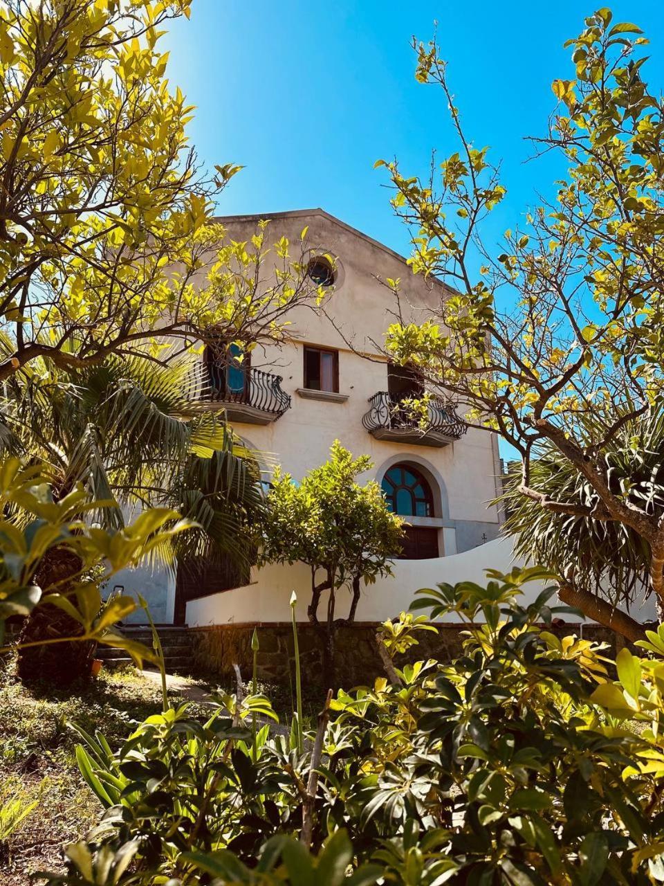 Villa Tiche Чефалу Екстериор снимка