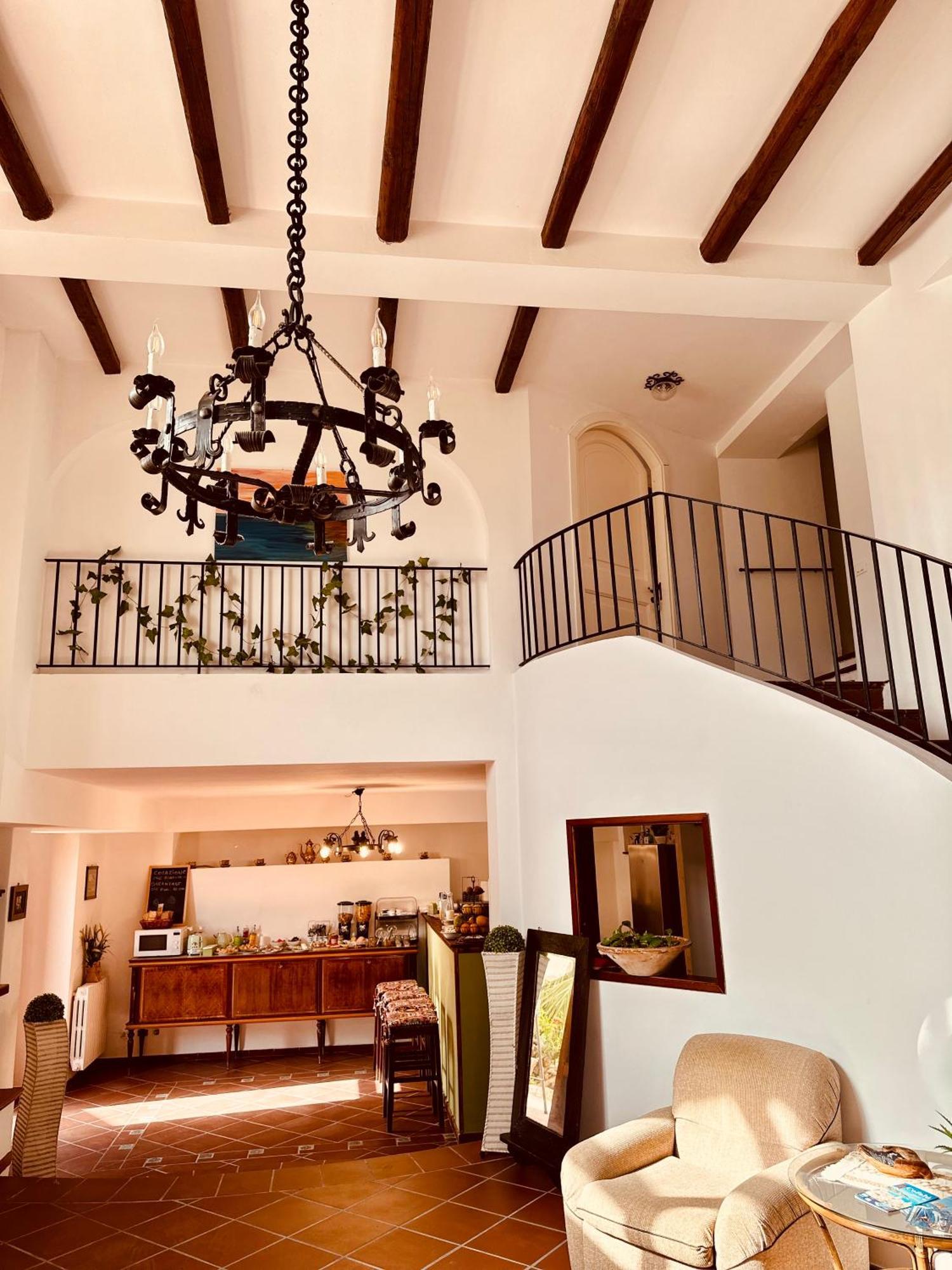 Villa Tiche Чефалу Екстериор снимка