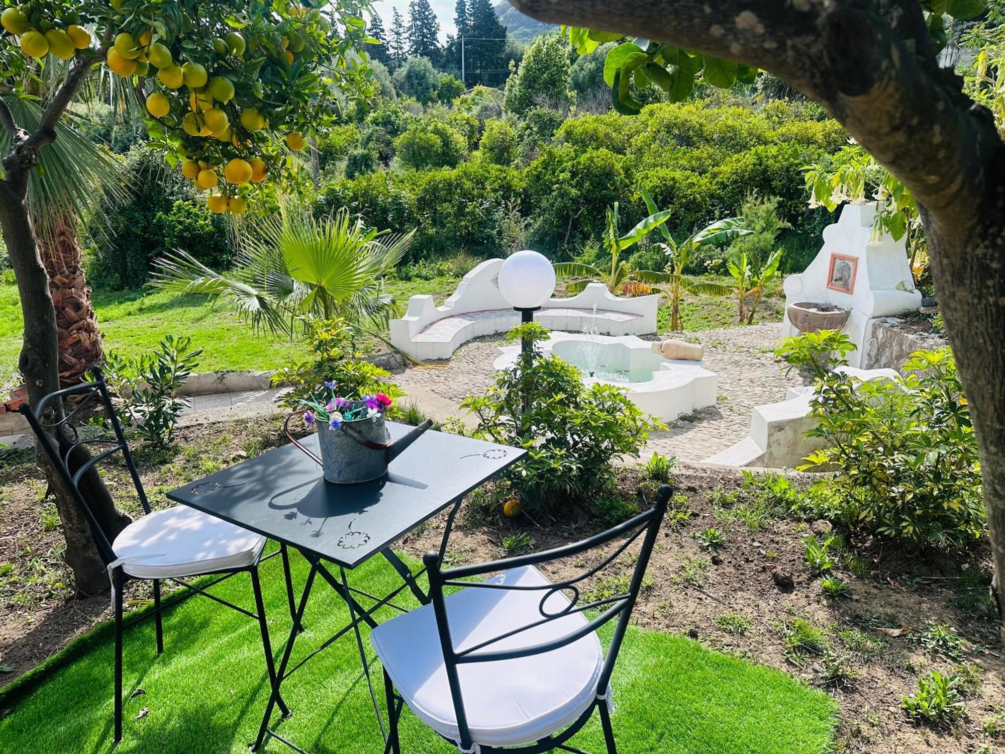 Villa Tiche Чефалу Екстериор снимка